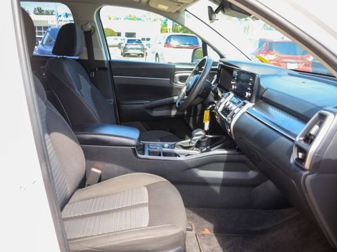 Used 2021 Kia Sorento LX FWD image 8