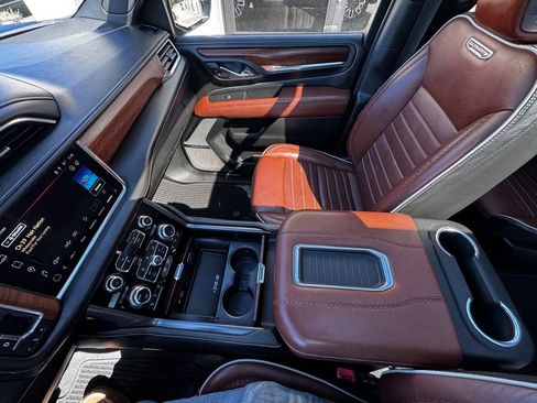 Used 2023 GMC Yukon Denali Ultimate image 25