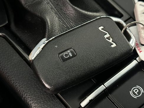 Used 2022 Kia K5 LXS FWD image 28
