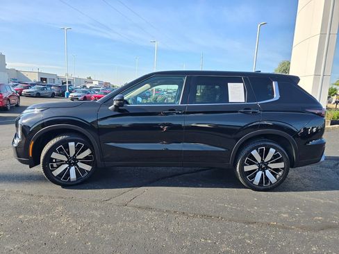 Used 2025 Mitsubishi Outlander SE AWD/4WD image 5