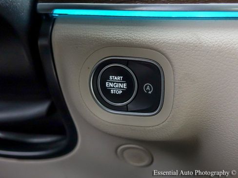 Used 2022 Mercedes-Benz GLS 450 4MATIC image 21