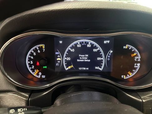 Used 2017 Jeep Grand Cherokee Altitude AWD/4WD image 14