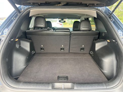 Used 2019 Jeep Cherokee Latitude Plus w/ Comfort/Convenience Group AWD/4WD image 30
