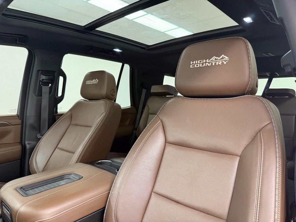 Used 2022 Chevrolet Tahoe High Country RWD image 11