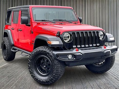 Used 2021 Jeep Wrangler Unlimited Willys image 11