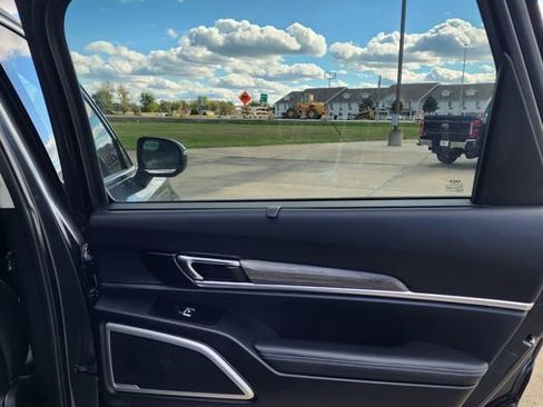 Used 2022 Kia Telluride EX w/ Towing Package image 39