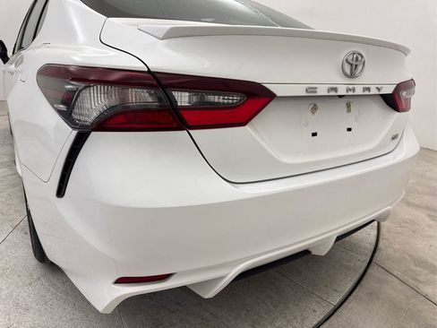 Used 2021 Toyota Camry SE image 10