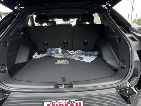 New 2026 Chevrolet Equinox EV LT image 10