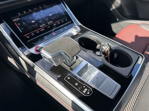 New 2025 Audi RS Q8 performance image 38