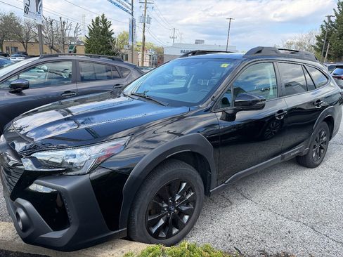 Used 2023 Subaru Outback Onyx Edition image 5