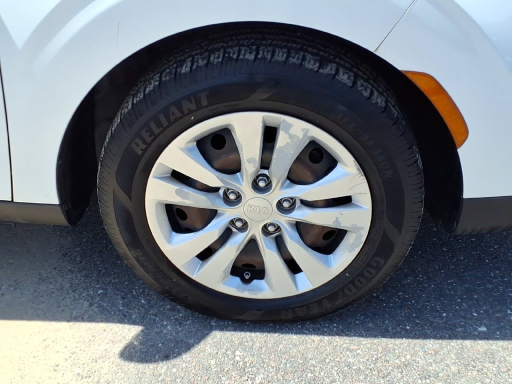 Used 2021 Kia Soul LX FWD image 9