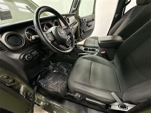 Used 2022 Jeep Wrangler Unlimited Sport image 16
