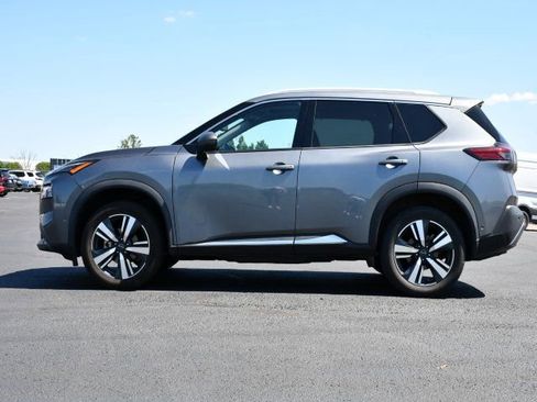Used 2023 Nissan Rogue SL w/ SL Premium Package FWD image 4