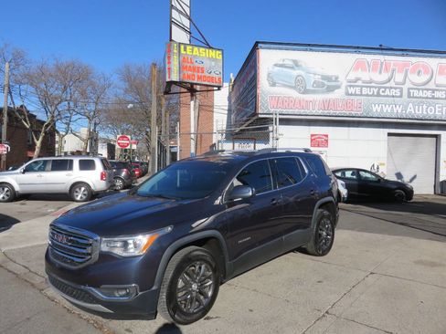 Used 2019 GMC Acadia SLT image 2