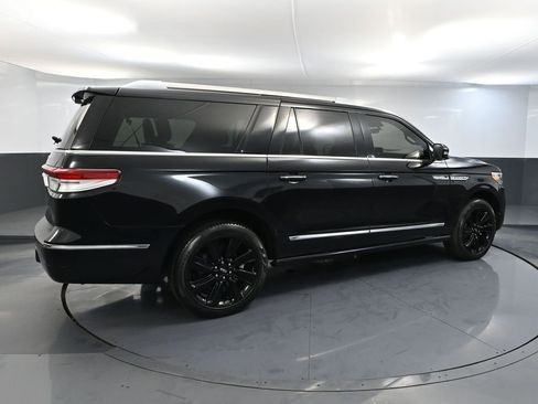 Used 2024 Lincoln Navigator L Reserve w/ Equipment Group 201A image 6