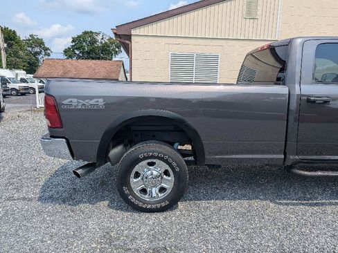 Used 2018 RAM 2500 Tradesman w/ Chrome Appearance Group AWD/4WD image 8