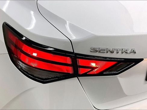Used 2024 Nissan Sentra SV FWD image 23