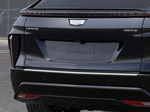 New 2025 Cadillac Lyriq Luxury image 15