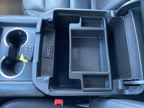 Used 2022 Chevrolet Tahoe Z71 w/ Z71 Off-Road Package image 39