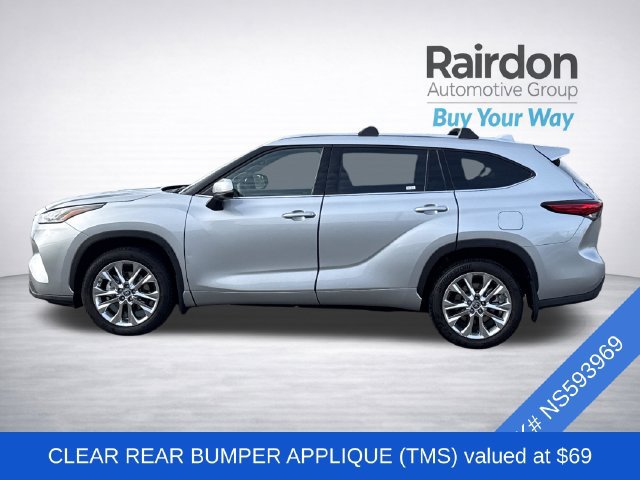 Used 2022 Toyota Highlander Limited AWD/4WD image 4
