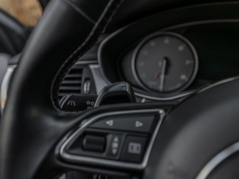 Used 2017 Audi S6 Prestige w/ S6 Sport Package image 7