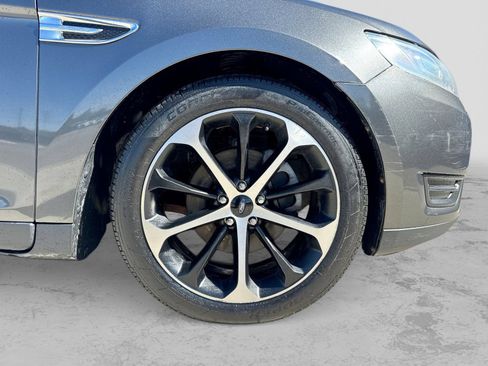 Used 2015 Ford Taurus SEL w/ Equipment Group 201A FWD image 16