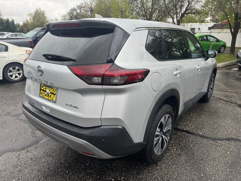 Used 2021 Nissan Rogue SV image 18