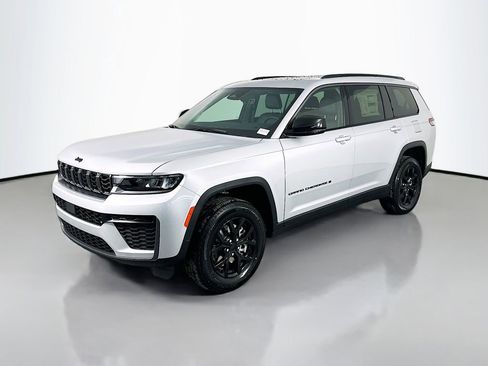 New 2026 Jeep Grand Cherokee L 4WD image 3
