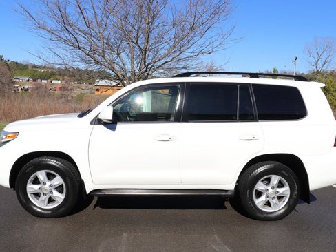 Used 2008 Toyota Land Cruiser image 7