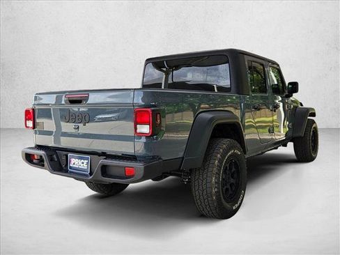 Used 2025 Jeep Gladiator Sport AWD/4WD image 5