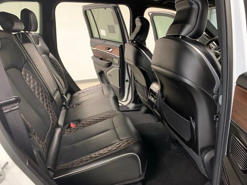 Used 2022 Jeep Grand Cherokee Summit w/ Advanced Protech Group IV AWD/4WD image 7