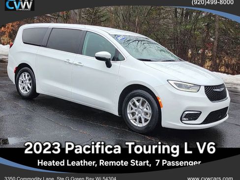 Used 2023 Chrysler Pacifica Touring-L image 1