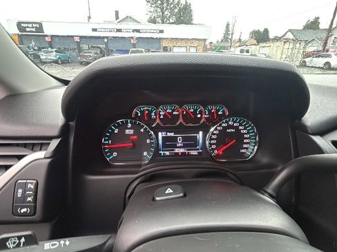 Used 2017 GMC Yukon SLT w/ Open Road Package image 31