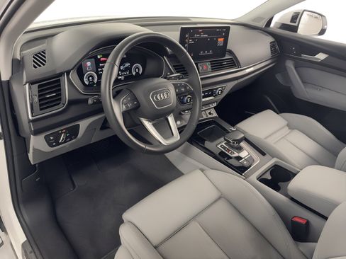 Certified 2023 Audi Q5 e Premium Plus w/ Premium Plus Package image 4