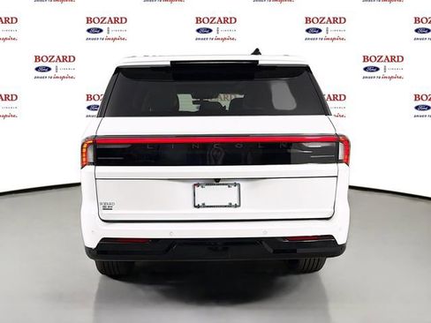 New 2026 Lincoln Navigator Reserve AWD/4WD image 7