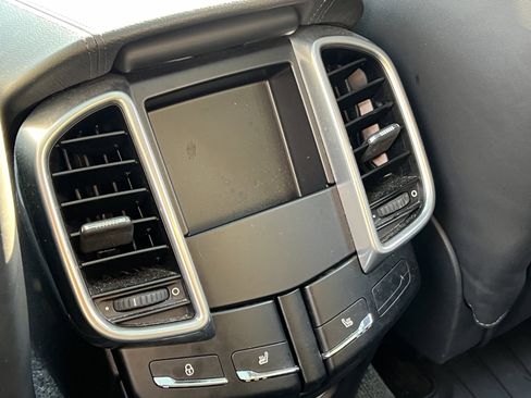 Used 2016 Porsche Cayenne image 14