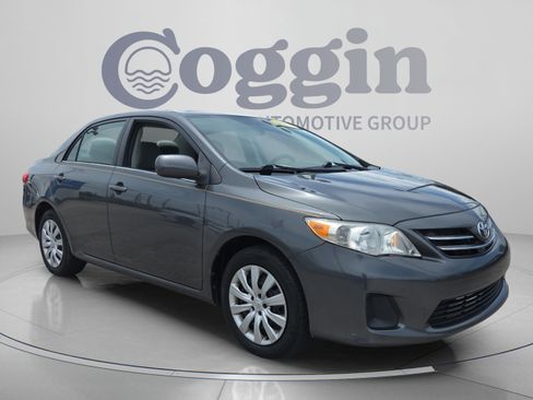 Used 2013 Toyota Corolla LE FWD image 7