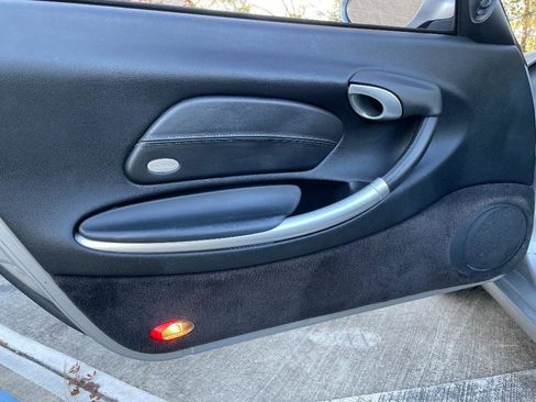 Used 2001 Porsche Boxster S image 17