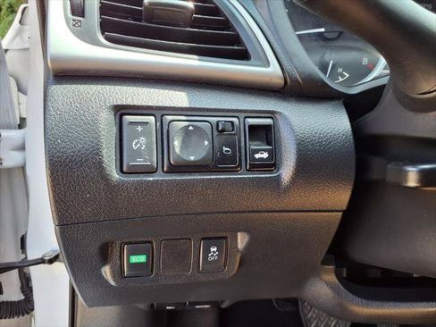 Used 2019 Nissan Sentra SV FWD image 13