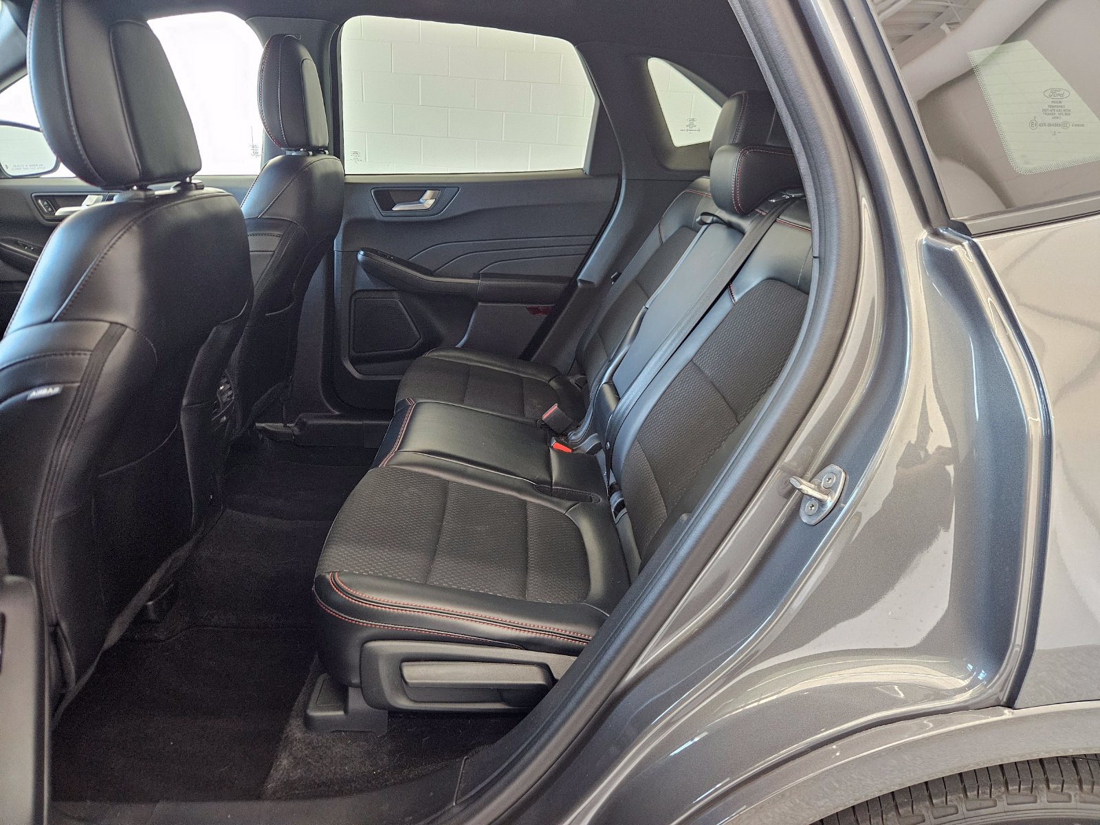 Used 2024 Ford Escape ST-Line w/ Tech Pack #1 FWD image 40