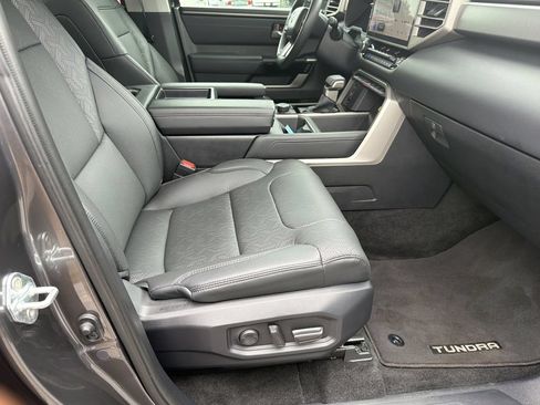 Used 2024 Toyota Tundra Limited AWD/4WD image 13