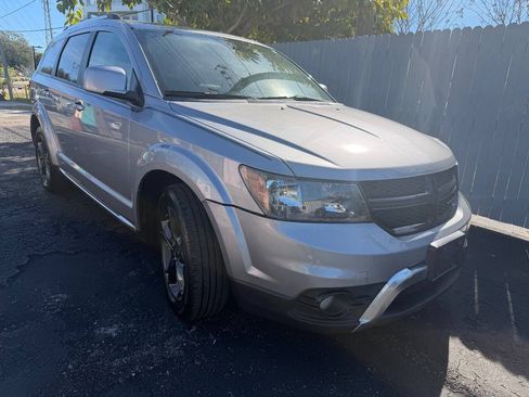 Used 2018 Dodge Journey Crossroad AWD/4WD image 1