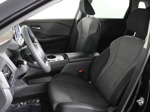 Certified 2021 Nissan Rogue SV FWD image 20