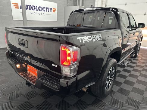Used 2023 Toyota Tacoma TRD Sport w/ Technology Package image 9