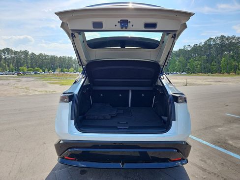 Used 2023 Nissan Ariya FWD image 13