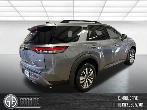 New 2026 Nissan Pathfinder SL AWD/4WD image 5
