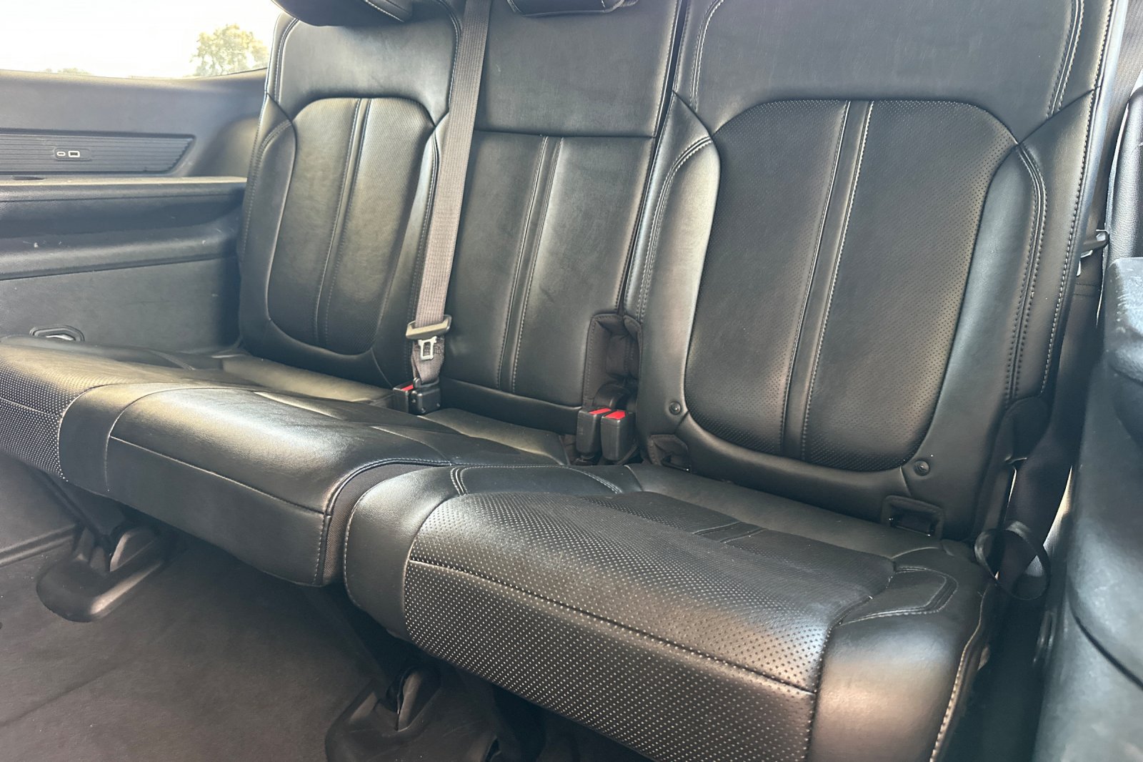 Used 2024 Jeep Wagoneer Series II AWD/4WD image 17