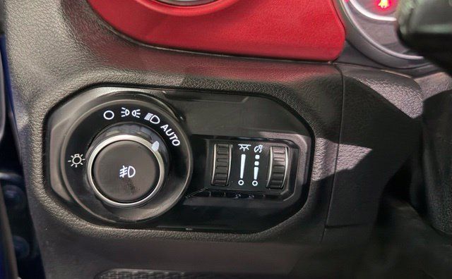 Used 2019 Jeep Wrangler Unlimited Rubicon AWD/4WD image 21