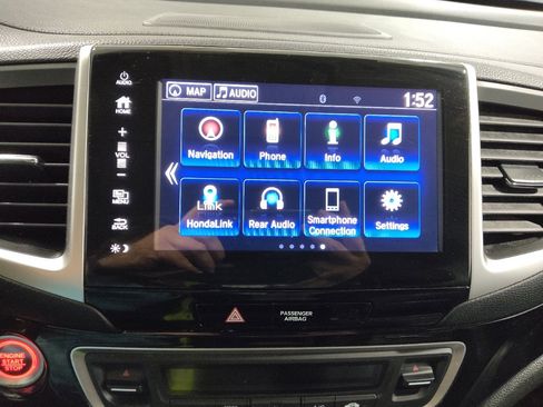 Used 2018 Honda Pilot Touring image 25