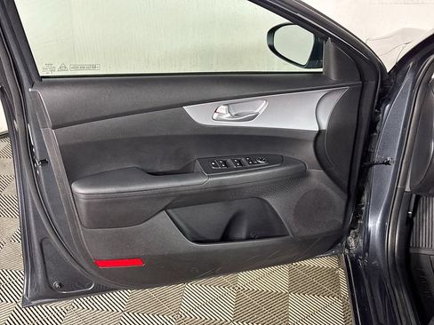 Certified 2023 Kia Forte LXS FWD image 11